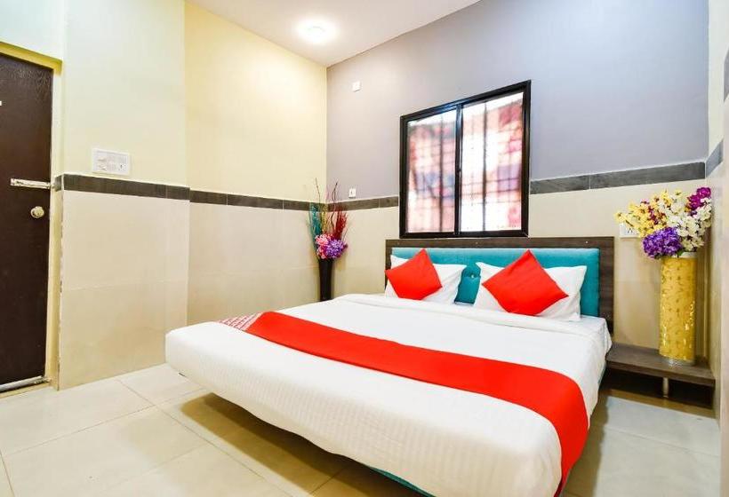 Hotelli Oyo 71301  Karemore Celebration