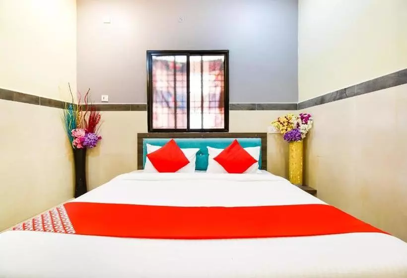 Hotelli Oyo 71301  Karemore Celebration