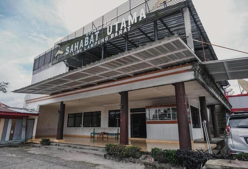 Hotel Reddoorz Syariah Near Kebun Raya Liwa