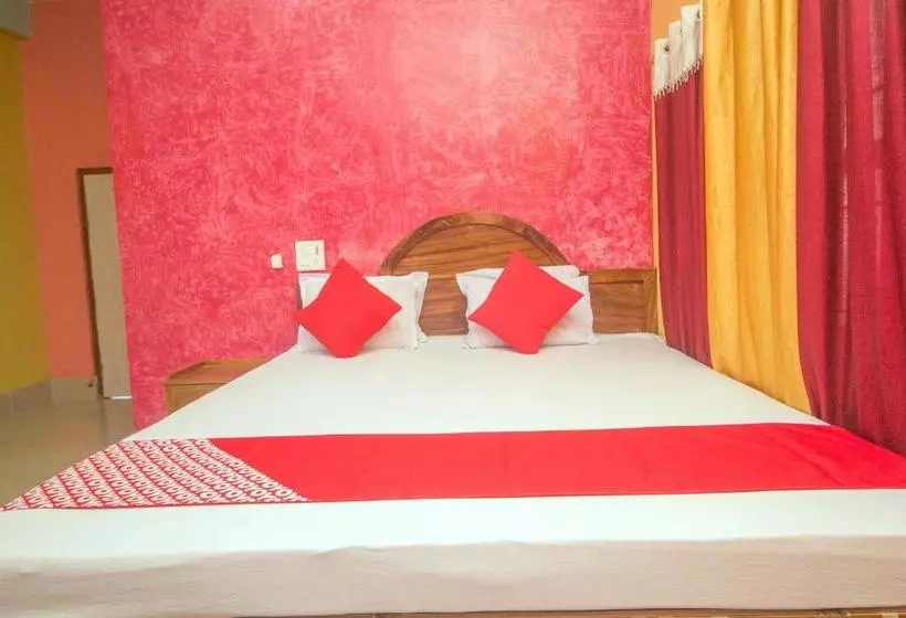 ホテル Vaccinated Staff  Oyo 60869 Sandhana Homestay