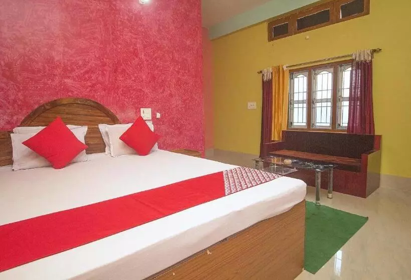 ホテル Vaccinated Staff  Oyo 60869 Sandhana Homestay