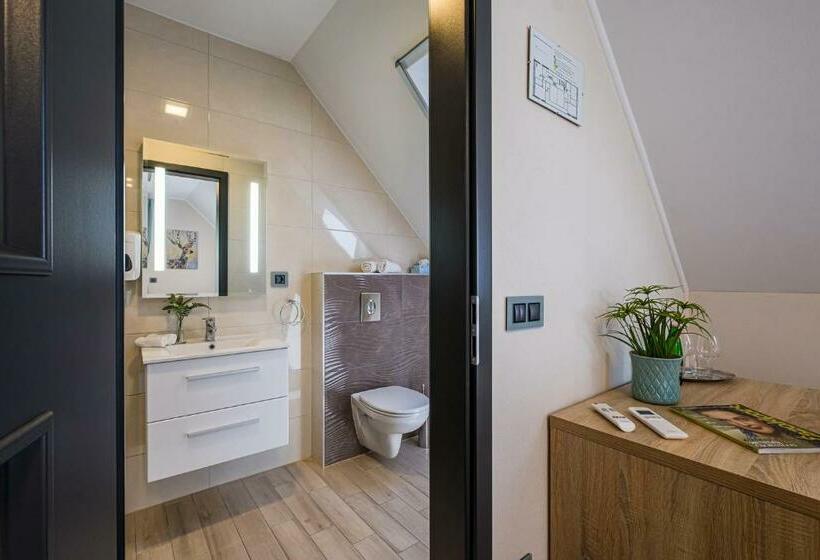 호텔 Vitis Kúria 7171 Balatonrendes