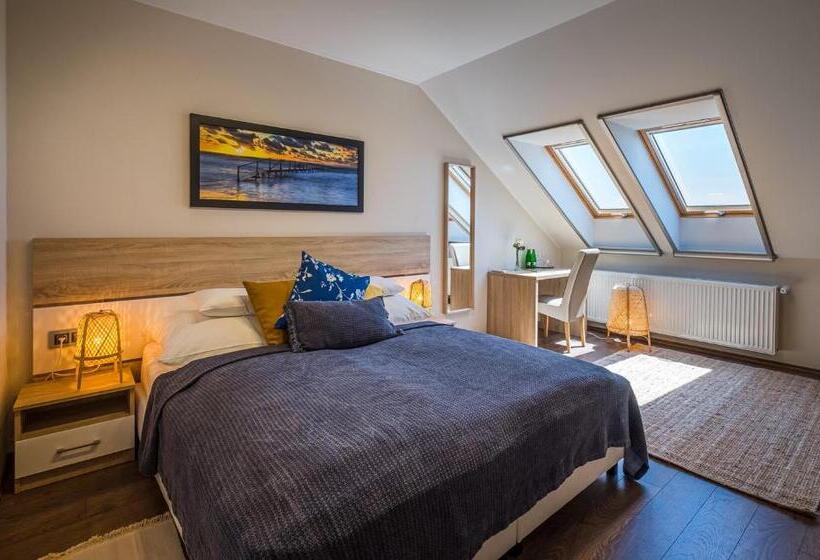 호텔 Vitis Kúria 7171 Balatonrendes