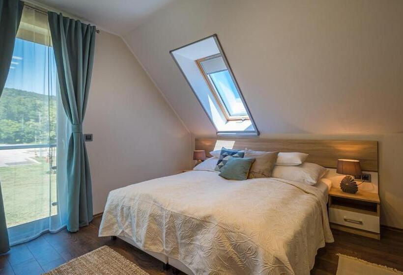 호텔 Vitis Kúria 7171 Balatonrendes