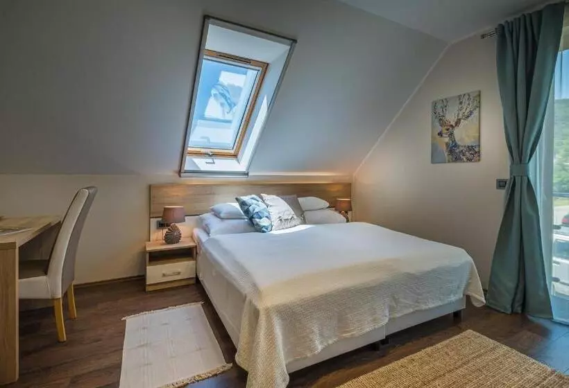 ホテル Vitis Kúria 7171 Balatonrendes