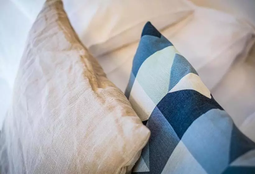 ホテル Vitis Kúria 7171 Balatonrendes