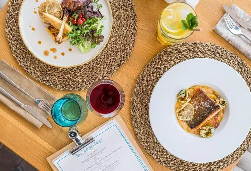 ホテル Vitis Kúria 7171 Balatonrendes