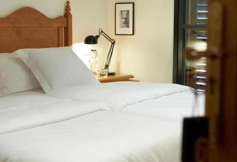 펜션 Hostal Can Maret