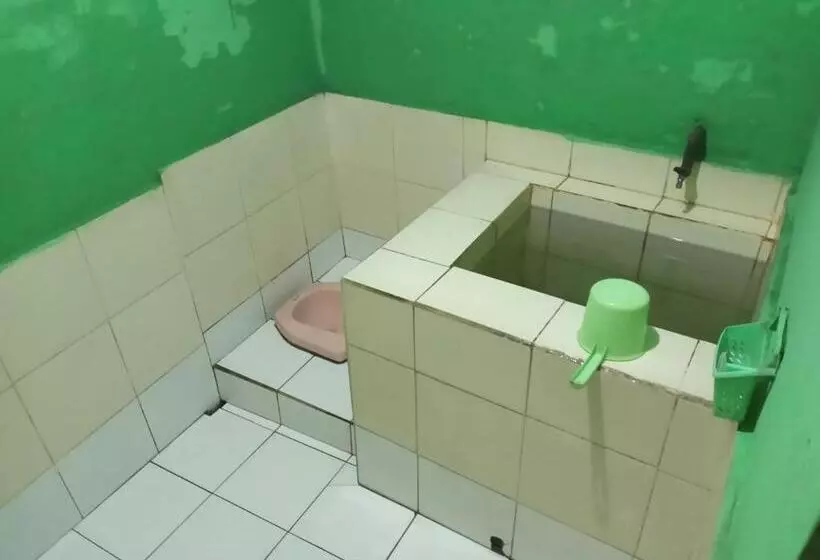 Pensión Penginapan 99