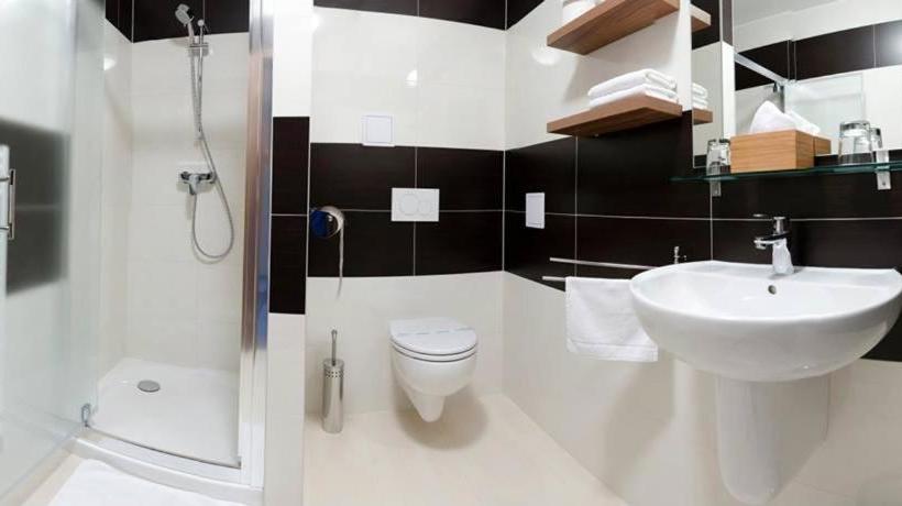 膳宿费 Penzion Lipa