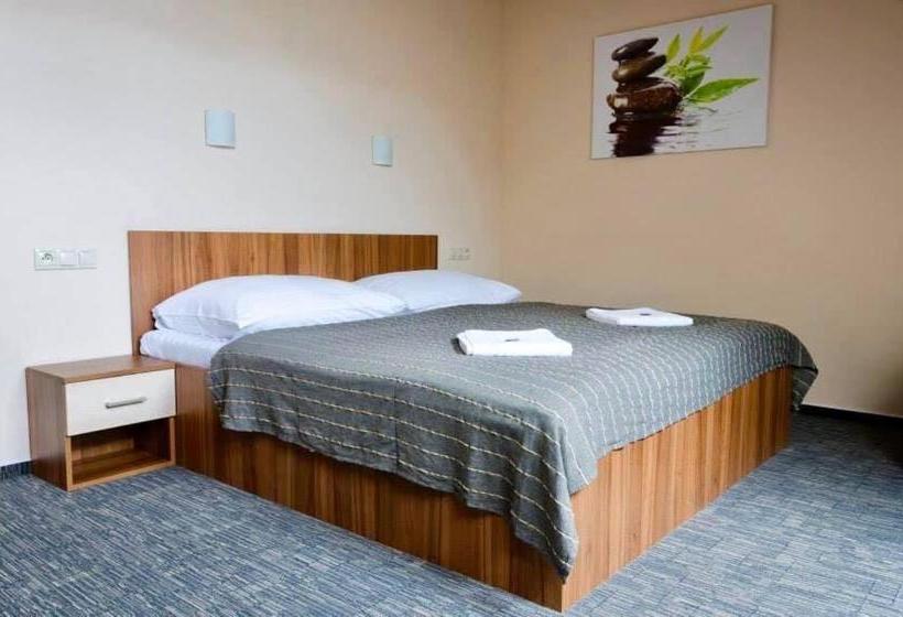 膳宿费 Penzion Lipa