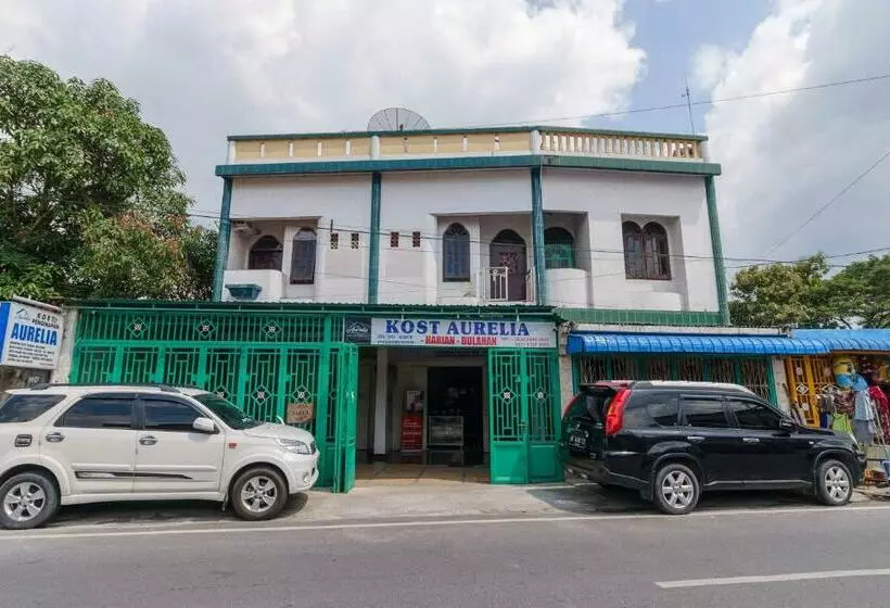 ペンション Reddoorz Syariah Near Stasiun Kereta Api Kisaran