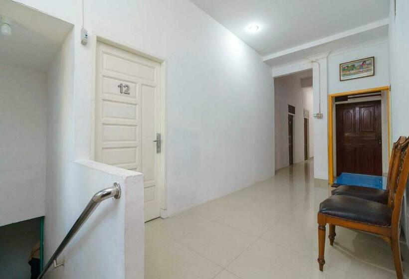 Pensjonat Reddoorz Syariah Near Stasiun Kereta Api Kisaran