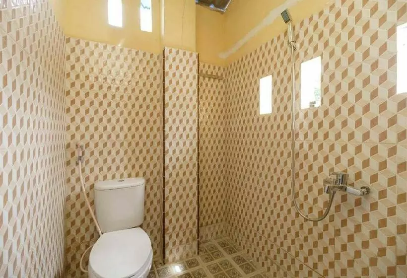 ペンション Reddoorz Syariah Near Stasiun Kereta Api Kisaran