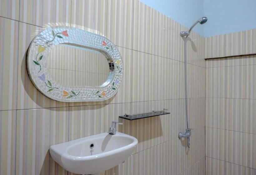 Pensjonat Reddoorz @ Wangi Wangi Island Wakatobi