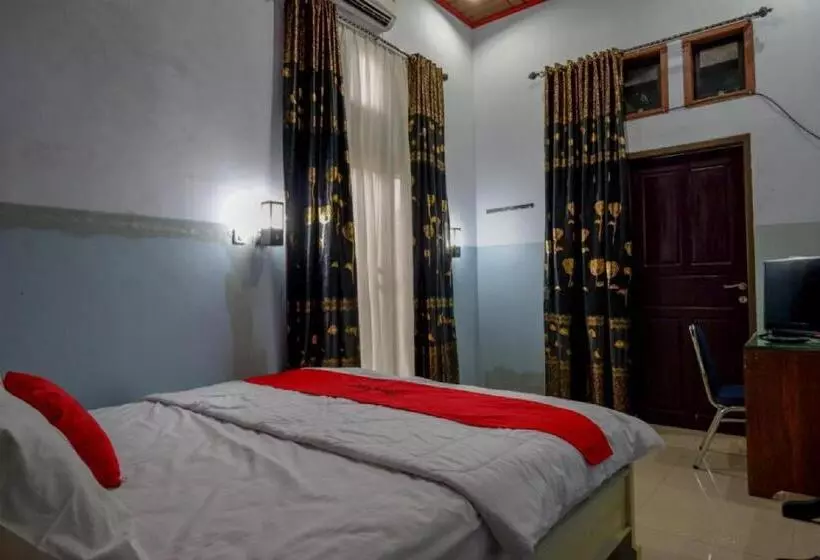 ペンション Reddoorz @ Wangi Wangi Island Wakatobi