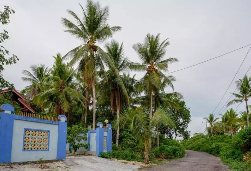 ペンション Reddoorz @ Wangi Wangi Island Wakatobi
