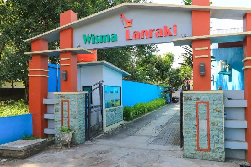 Majatalo Wisma Lanraki