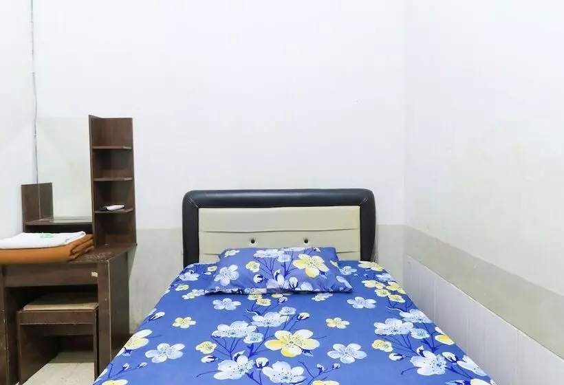 Majatalo Wisma Lanraki