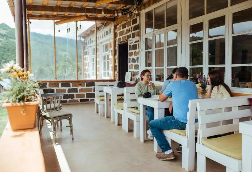 Retkeilymaja Chamich Guesthouse