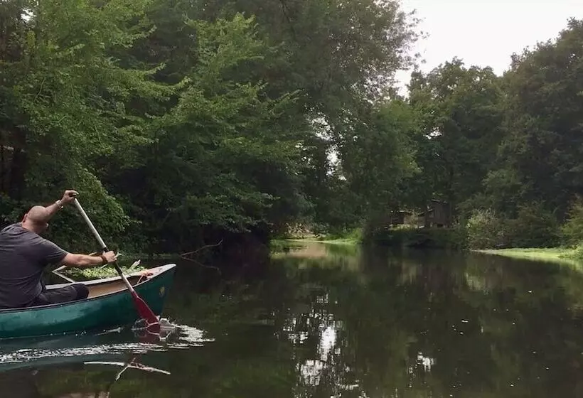 Aamiaismajoitus (B&B) Domaine Des Bois Argentés