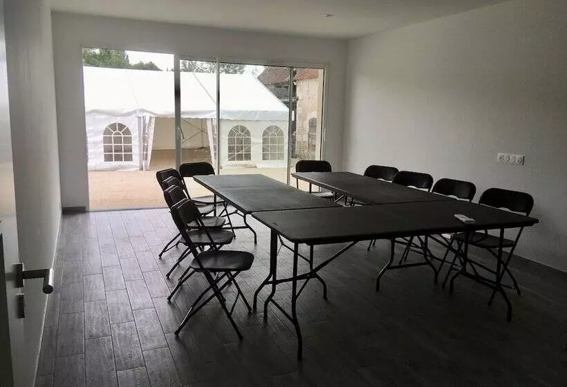 Aamiaismajoitus (B&B) Domaine Des Bois Argentés