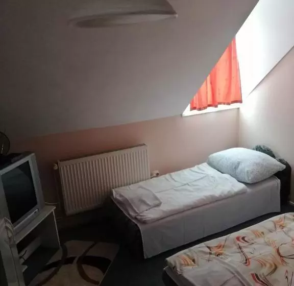Aamiaismajoitus (B&B) Flamingó Panzió étterem