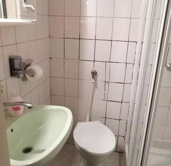 Aamiaismajoitus (B&B) Flamingó Panzió étterem