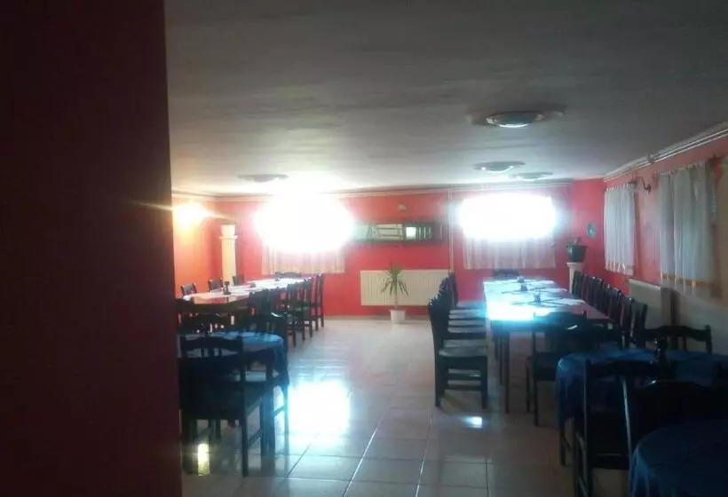 Aamiaismajoitus (B&B) Flamingó Panzió étterem