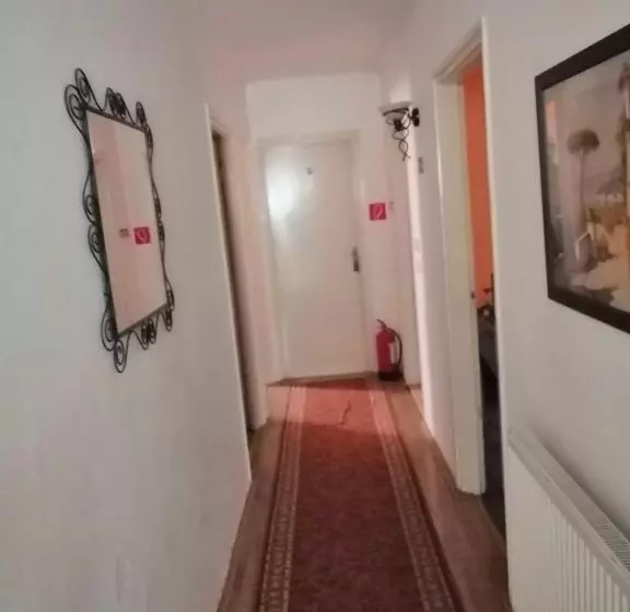 Aamiaismajoitus (B&B) Flamingó Panzió étterem