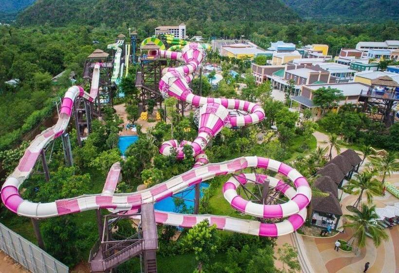 Szálloda Oyo 75317 Pintara Fahsai Resort