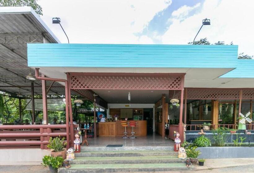 Szálloda Oyo 75317 Pintara Fahsai Resort