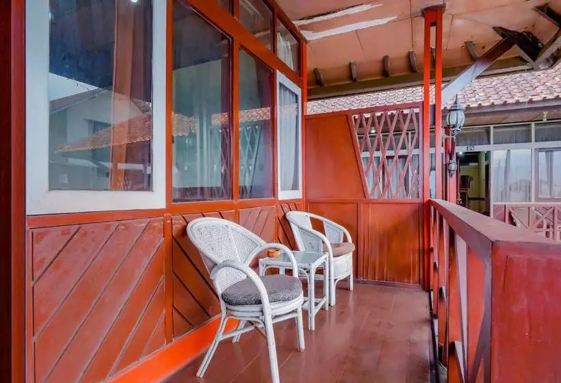 Hotelli Oyo 90025 Pondok Pesona Lembang
