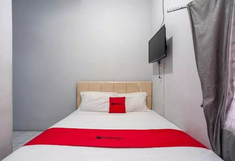 Hotelli Reddoorz Near Margonda Raya