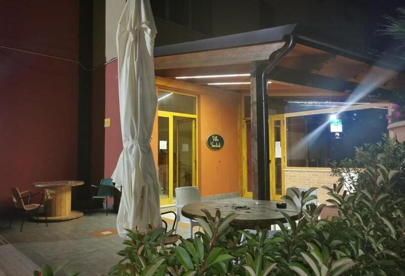 فندق Villa Tardioli