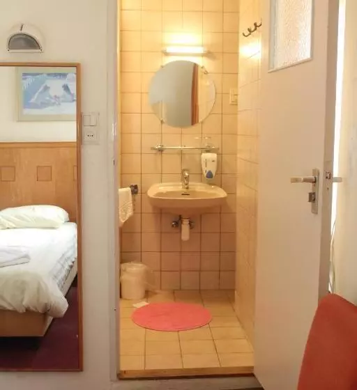 هتل 2000 Valkenburg