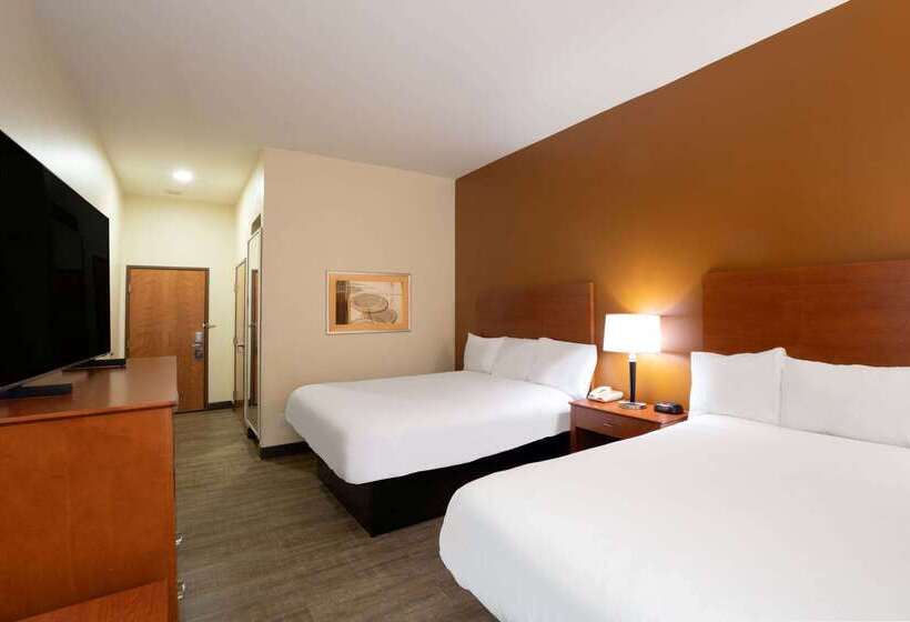 فندق Baymont By Wyndham Savannah South