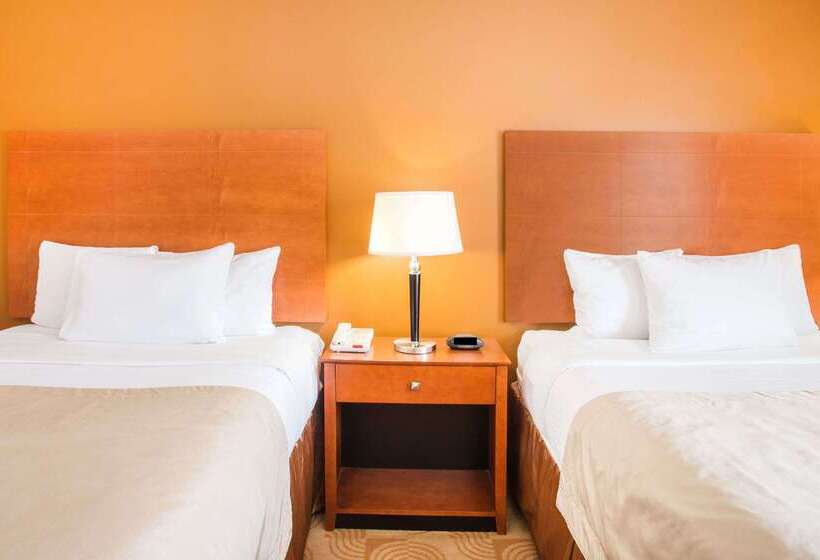 فندق Baymont By Wyndham Savannah South