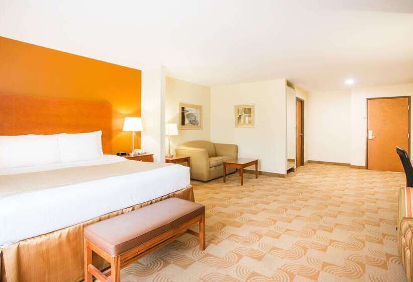 فندق Baymont By Wyndham Savannah South