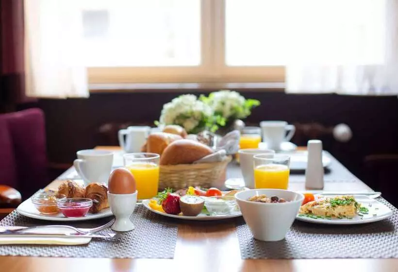 Comfort Hotel Tom Kyle