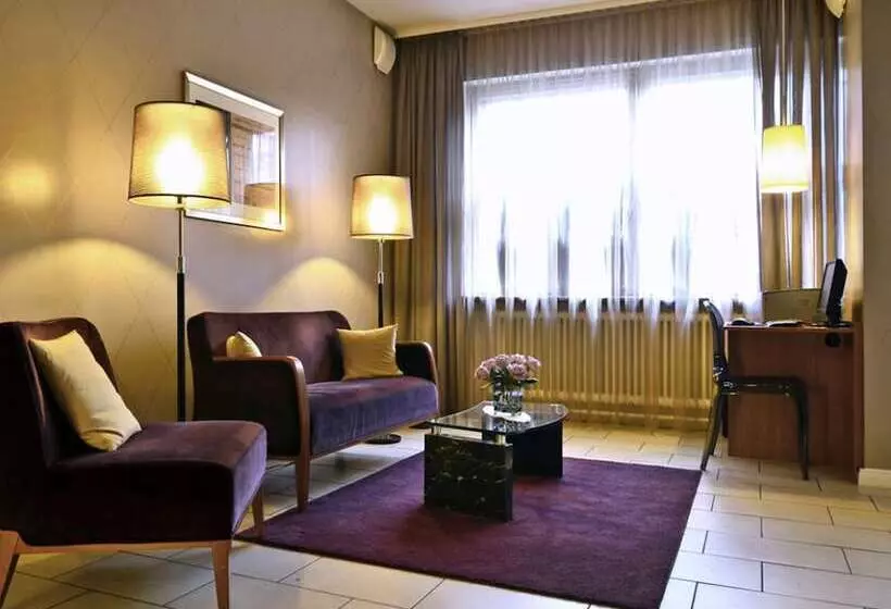 Comfort Hotel Tom Kyle