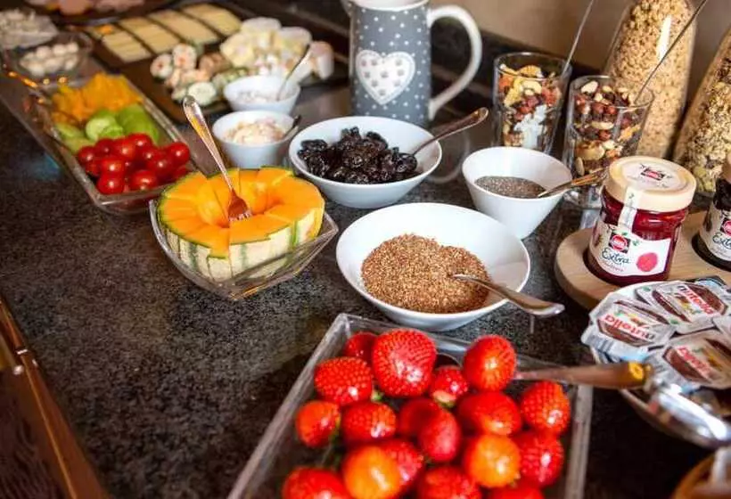 Comfort Hotel Tom Kyle