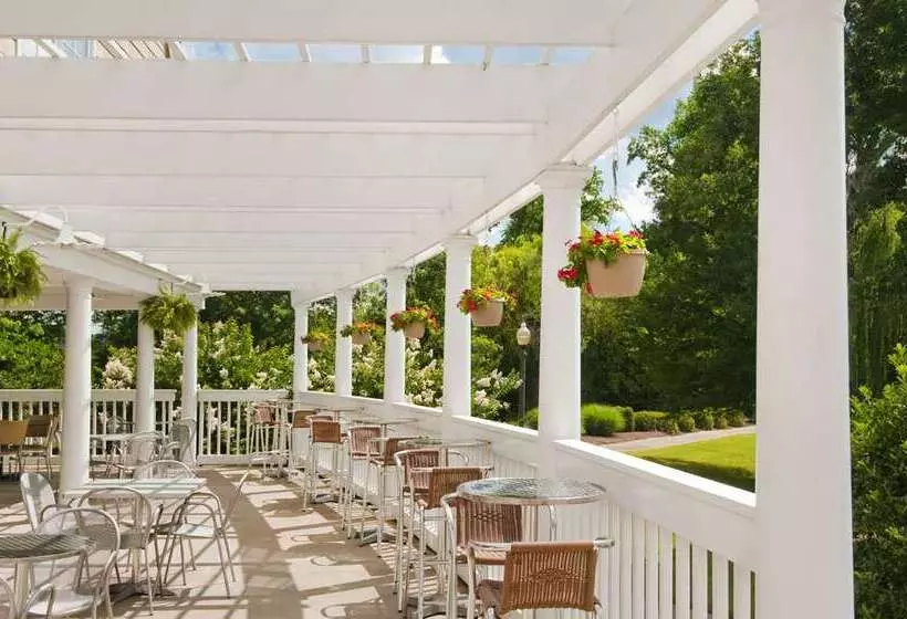 ホテル Embassy Suites By Hilton Charlotte Concord Golf Resort & Spa