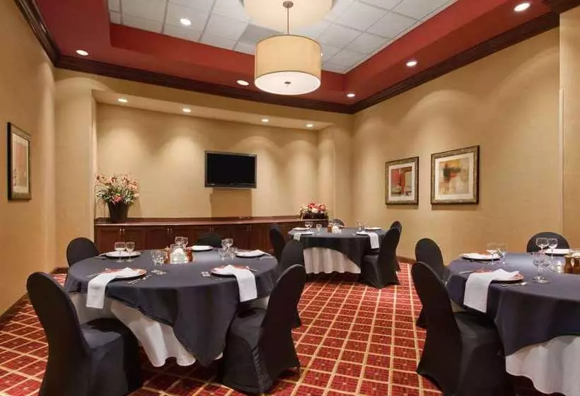 ホテル Embassy Suites By Hilton Charlotte Concord Golf Resort & Spa