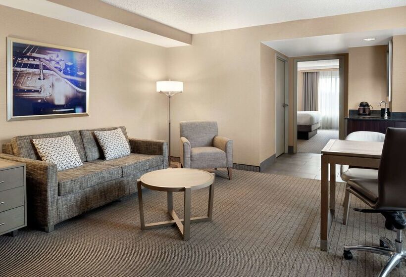 فندق Embassy Suites By Hilton Cleveland Rockside