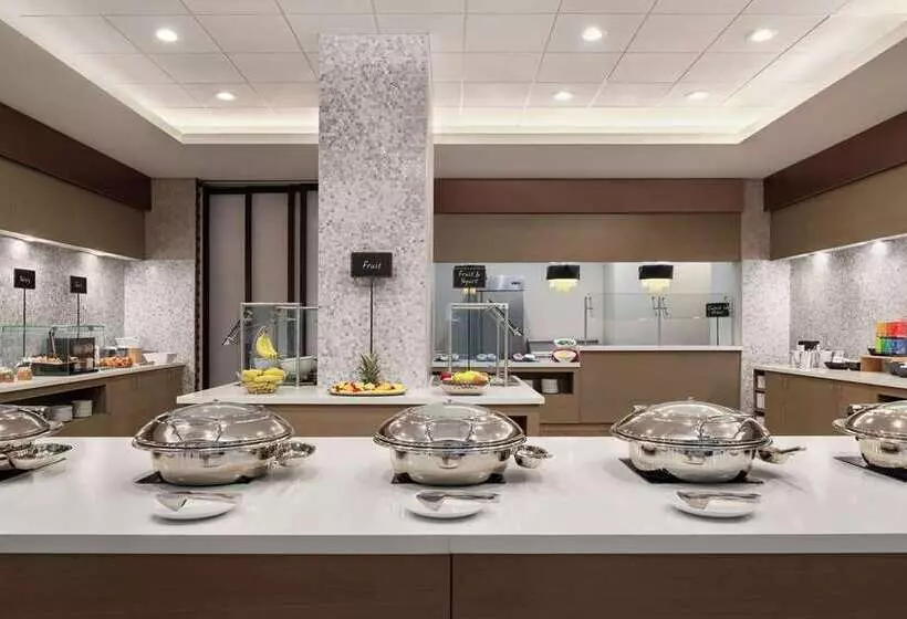 فندق Embassy Suites By Hilton Cleveland Rockside