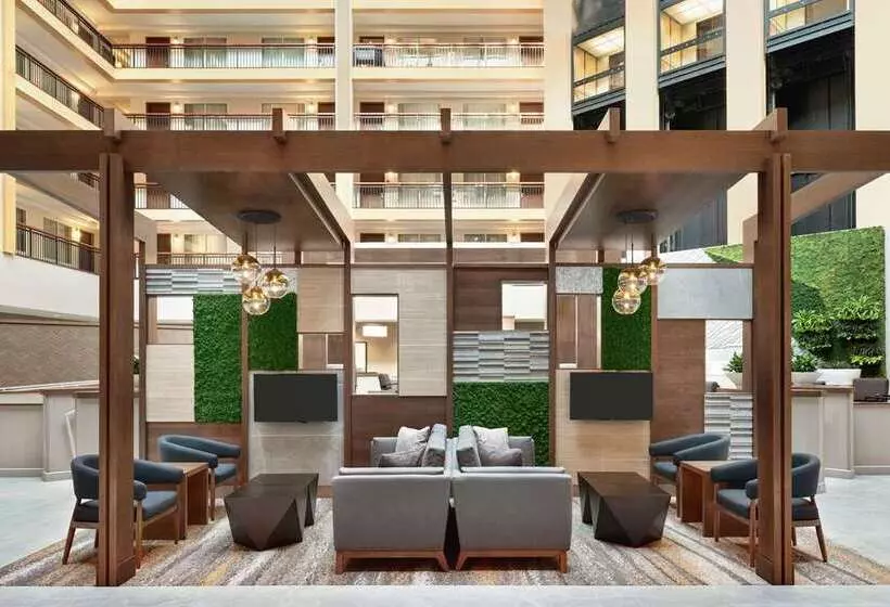 فندق Embassy Suites By Hilton Cleveland Rockside