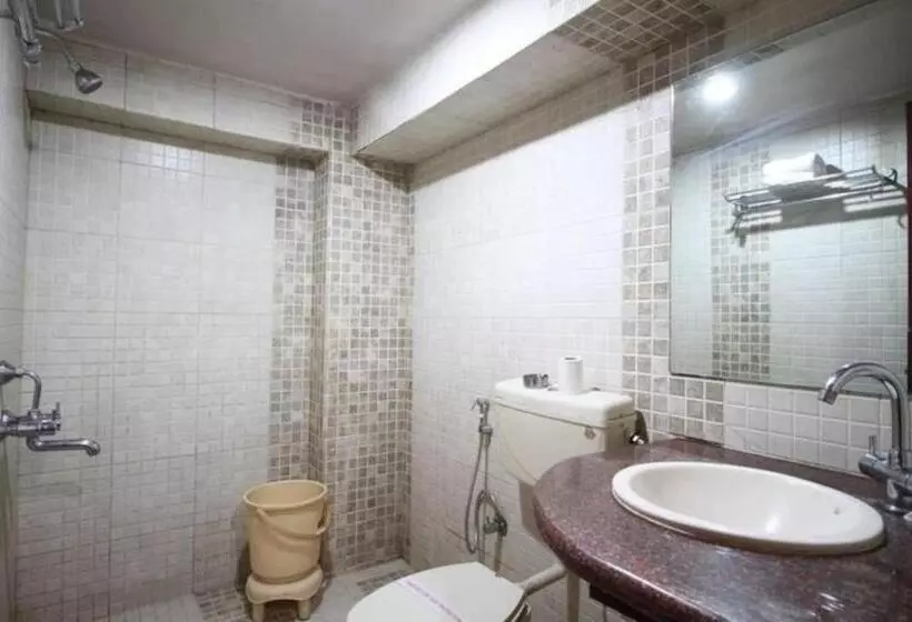 فندق Grand Arjun