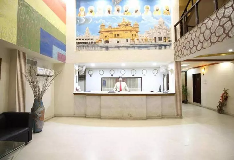 فندق Grand Arjun