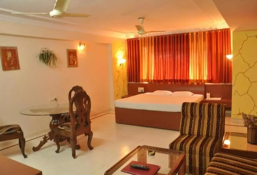 فندق Grand Arjun